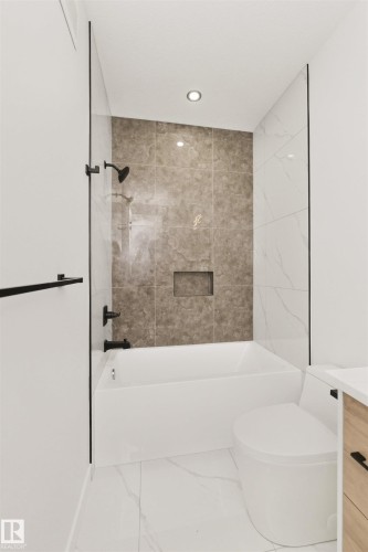 5913 17 Street, Rural Leduc County, AB - Indoor Photo Showing Bathroom
