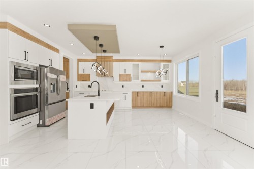 5913 17 Street, Rural Leduc County, AB - Indoor Photo Showing Kitchen With Upgraded Kitchen