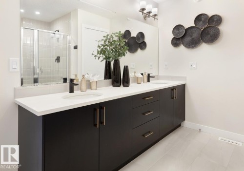 2504 204 Street Nw, Edmonton, AB - Indoor Photo Showing Bathroom