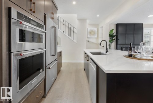 2504 204 Street Nw, Edmonton, AB - Indoor Photo Showing Kitchen With Upgraded Kitchen