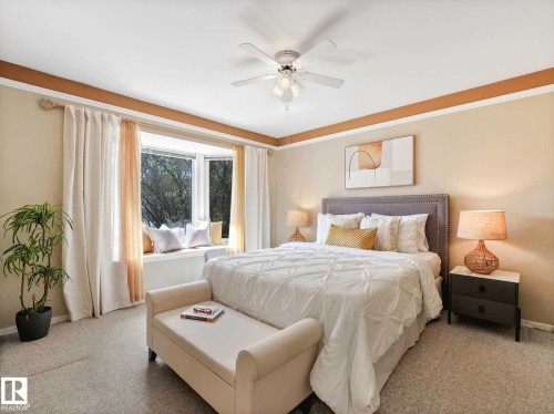 12 Muir Drive, St. Albert, AB - Indoor Photo Showing Bedroom
