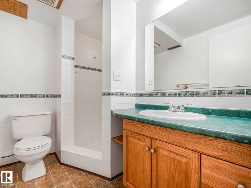 12 Muir Drive, St. Albert, AB - Indoor Photo Showing Bathroom