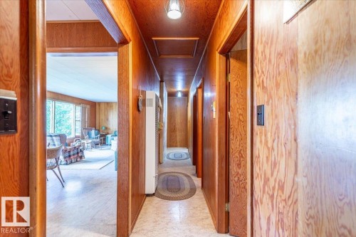 60 Beach Ave, Rural Leduc County, AB 