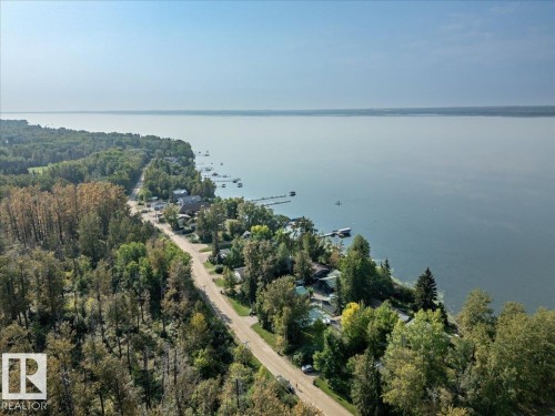 60 Beach Ave, Rural Leduc County, AB 