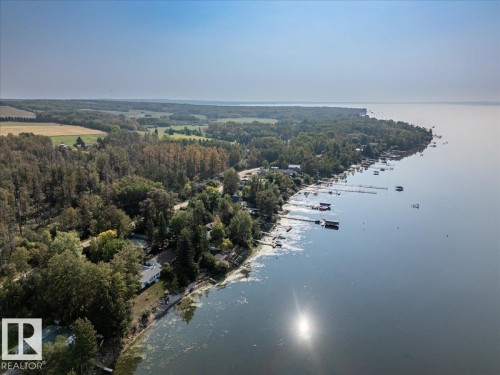 60 Beach Ave, Rural Leduc County, AB 