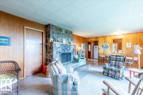 60 Beach Ave, Rural Leduc County, AB 
