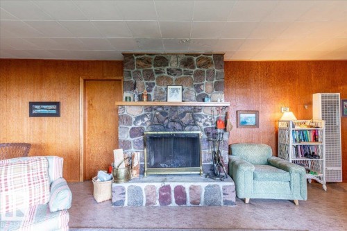 60 Beach Ave, Rural Leduc County, AB 
