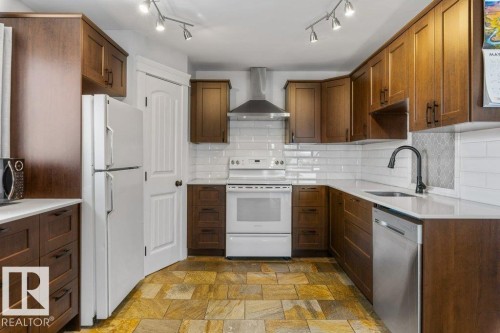 21 Mill Drive, St. Albert, AB - Indoor Photo Showing Kitchen