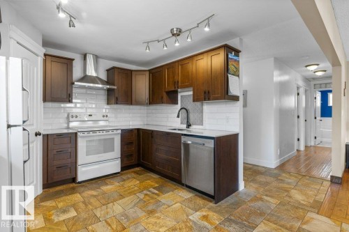 21 Mill Drive, St. Albert, AB - Indoor Photo Showing Kitchen