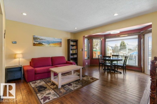 21 Mill Drive, St. Albert, AB - Indoor Photo Showing Living Room