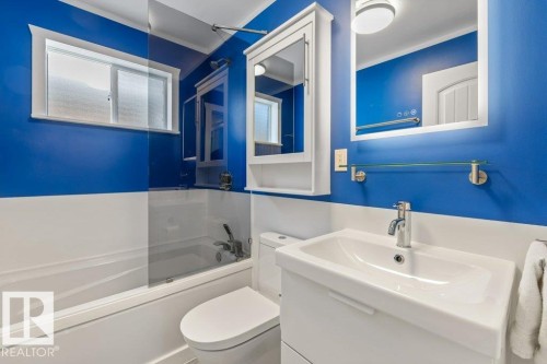 21 Mill Drive, St. Albert, AB - Indoor Photo Showing Bathroom