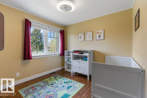 21 Mill Drive, St. Albert, AB - Indoor Photo Showing Bedroom