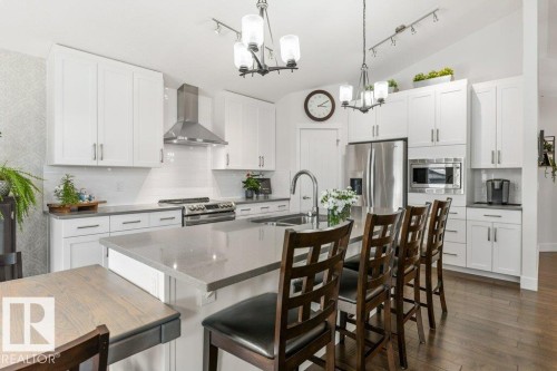 2107 Redtail Common, Edmonton, AB - Indoor Photo Showing Kitchen With Upgraded Kitchen