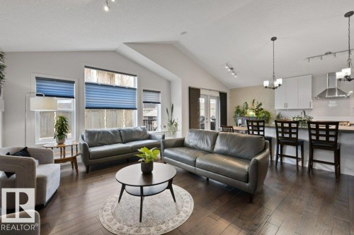 2107 Redtail Common, Edmonton, AB - Indoor Photo Showing Living Room