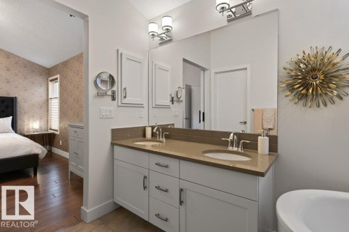 2107 Redtail Common, Edmonton, AB - Indoor Photo Showing Bathroom