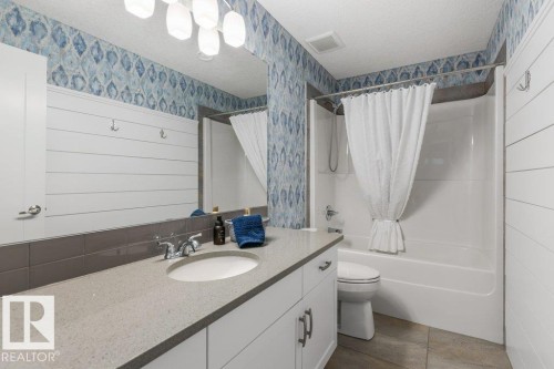 2107 Redtail Common, Edmonton, AB - Indoor Photo Showing Bathroom