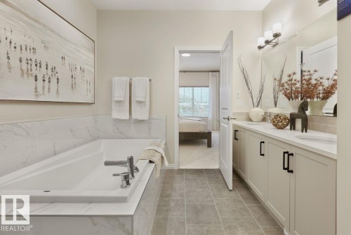 12842 213A Street Nw, Edmonton, AB - Indoor Photo Showing Bathroom