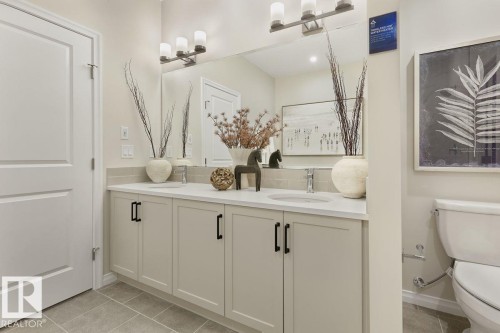 12842 213A Street Nw, Edmonton, AB - Indoor Photo Showing Bathroom