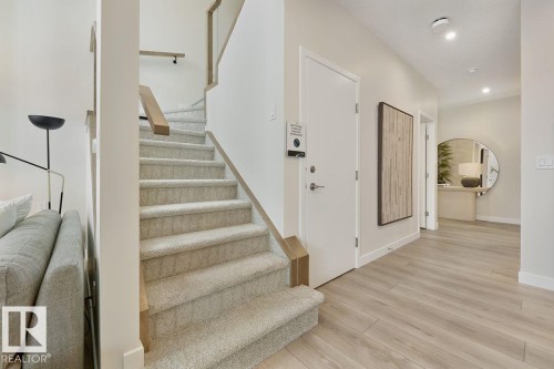 17515 7 Street, Edmonton, AB - Indoor Photo Showing Other Room