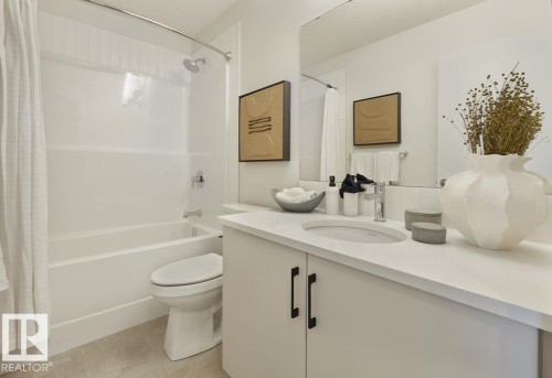 17515 7 Street, Edmonton, AB - Indoor Photo Showing Bathroom