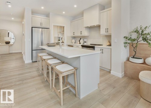 17515 7 Street, Edmonton, AB - Indoor Photo Showing Kitchen
