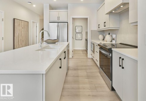 17515 7 Street, Edmonton, AB - Indoor Photo Showing Kitchen With Upgraded Kitchen