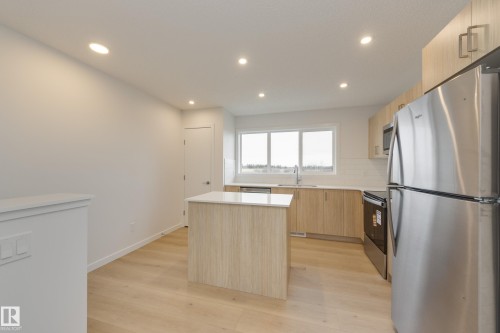 17237 4 Street, Edmonton, AB - Indoor Photo Showing Kitchen With Stainless Steel Kitchen
