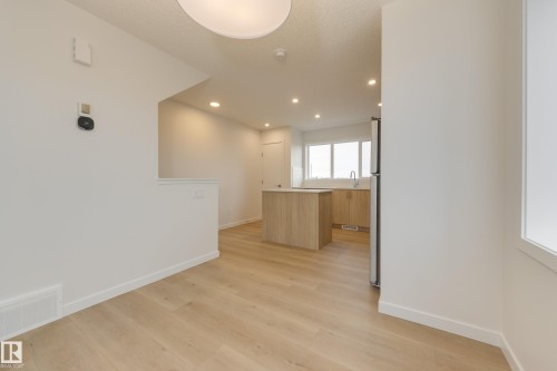 17235 4 Street, Edmonton, AB - Indoor Photo Showing Other Room