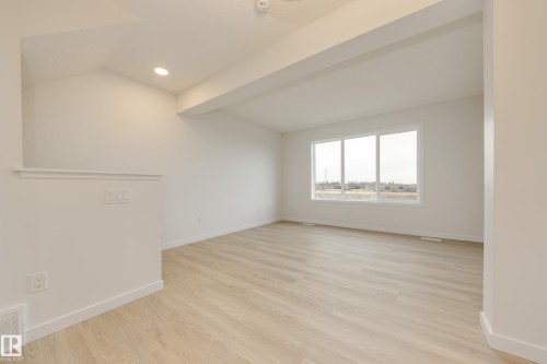 17233 4 Street, Edmonton, AB - Indoor Photo Showing Other Room