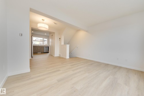17233 4 Street, Edmonton, AB - Indoor Photo Showing Other Room