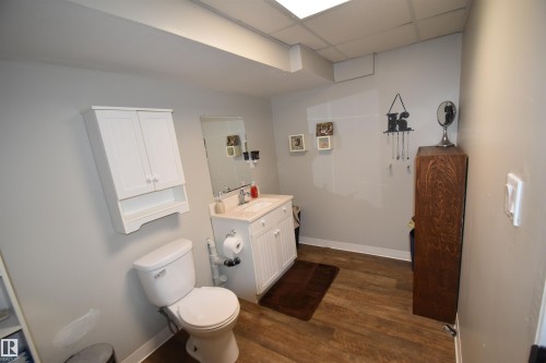 3102 Park Avenue, Mallaig, AB - Indoor Photo Showing Bathroom
