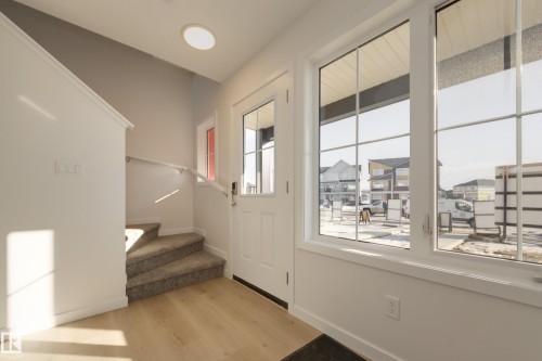17232 4 Street, Edmonton, AB - Indoor Photo Showing Other Room