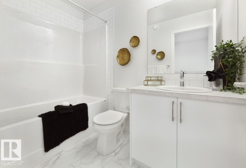 309 173 Avenue, Edmonton, AB - Indoor Photo Showing Bathroom