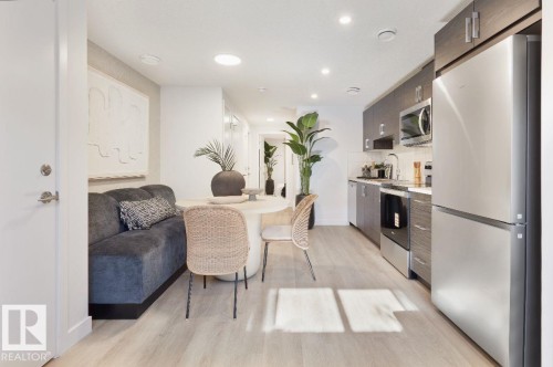 1216 Keswick Drive, Edmonton, AB - Indoor