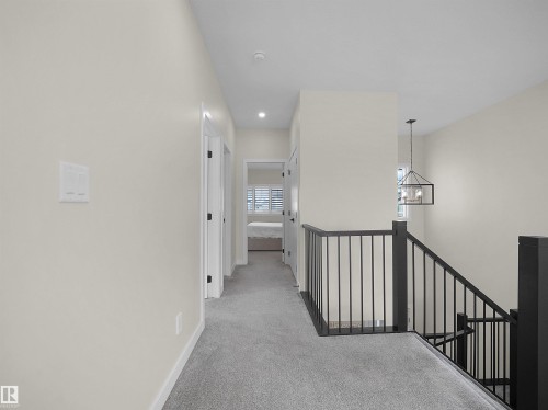 821 Morris Avenue, Leduc, AB - Indoor Photo Showing Other Room