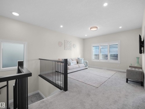 821 Morris Avenue, Leduc, AB - Indoor Photo Showing Other Room