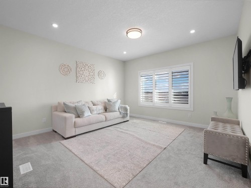 821 Morris Avenue, Leduc, AB - Indoor Photo Showing Living Room