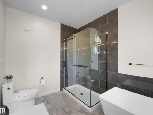 821 Morris Avenue, Leduc, AB - Indoor Photo Showing Bathroom