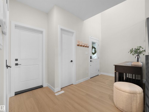 821 Morris Avenue, Leduc, AB - Indoor Photo Showing Other Room