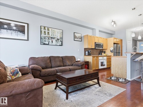 268 4823 104A Street, Edmonton, AB - Indoor Photo Showing Living Room
