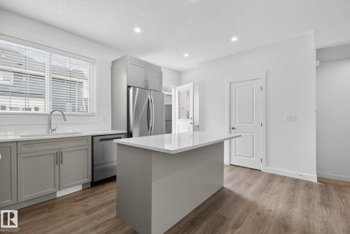 3605 James Mowatt Trail, Edmonton, AB - Indoor Photo Showing Kitchen With Upgraded Kitchen