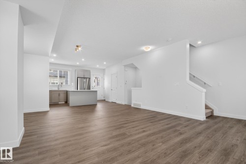 3605 James Mowatt Trail, Edmonton, AB - Indoor