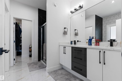 439 Roberts Cres, Leduc, AB - Indoor Photo Showing Bathroom