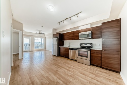 413 9519 160 Avenue, Edmonton, AB - Indoor Photo Showing Kitchen With Stainless Steel Kitchen