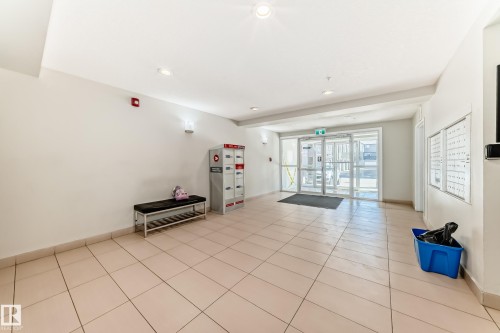 413 9519 160 Avenue, Edmonton, AB - Indoor Photo Showing Other Room