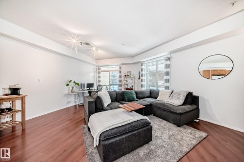 223 10407 122 Street, Edmonton, AB - Indoor Photo Showing Living Room