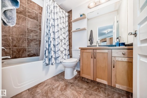 223 10407 122 Street, Edmonton, AB - Indoor Photo Showing Bathroom