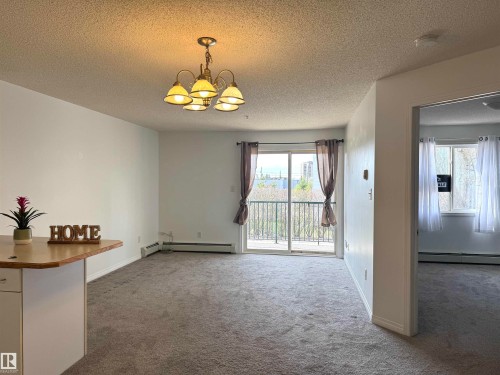 210 11325 83 Street, Edmonton, AB - Indoor Photo Showing Other Room