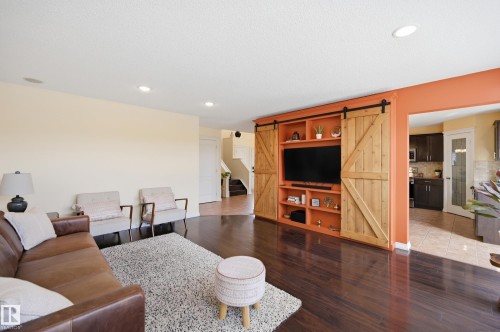 11503 10 Avenue, Edmonton, AB - Indoor Photo Showing Living Room