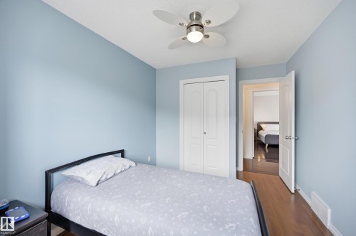 11503 10 Avenue, Edmonton, AB - Indoor Photo Showing Bedroom